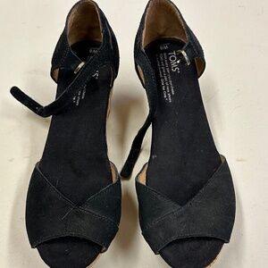 Toms suede wedge shoes - size 8